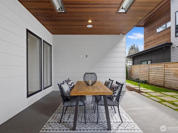 4605 108th Avenue NE, Kirkland WA 98033