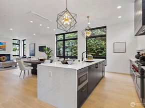 4605 108th Avenue NE, Kirkland WA 98033