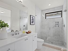 4605 108th Avenue NE, Kirkland WA 98033