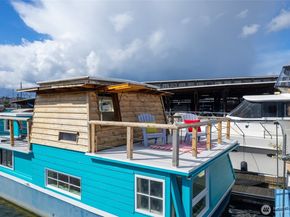 1080 W Ewing Place E1, Seattle WA 98119