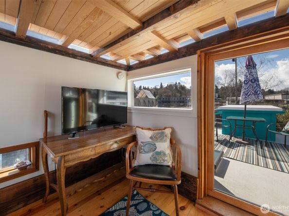 1080 W Ewing Place E1, Seattle WA 98119