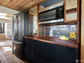 1080 W Ewing Place E1, Seattle WA 98119