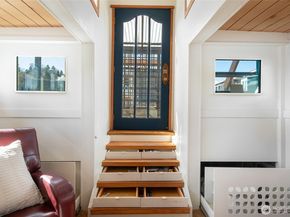 1080 W Ewing Place E1, Seattle WA 98119