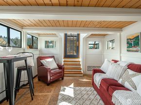 1080 W Ewing Place E1, Seattle WA 98119