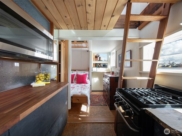 1080 W Ewing Place E1, Seattle WA 98119