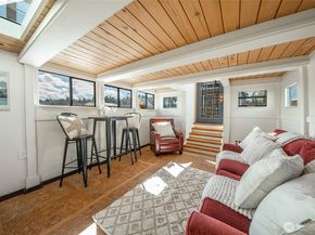 1080 W Ewing Place E1, Seattle WA 98119