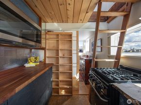 1080 W Ewing Place E1, Seattle WA 98119
