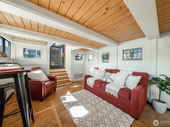 1080 W Ewing Place E1, Seattle WA 98119