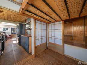 1080 W Ewing Place E1, Seattle WA 98119