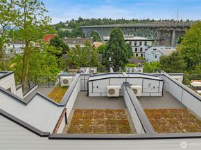920 B N 35th Street, Seattle WA 98103