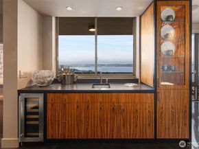 111 W Highland Drive 9E&9W, Seattle WA 98119