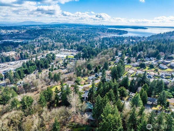 13749 97th Avenue NE, Kirkland WA 98034