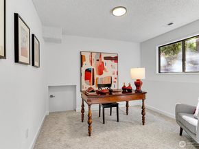 13749 97th Avenue NE, Kirkland WA 98034