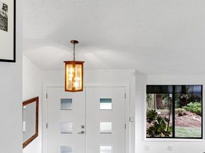 13749 97th Avenue NE, Kirkland WA 98034