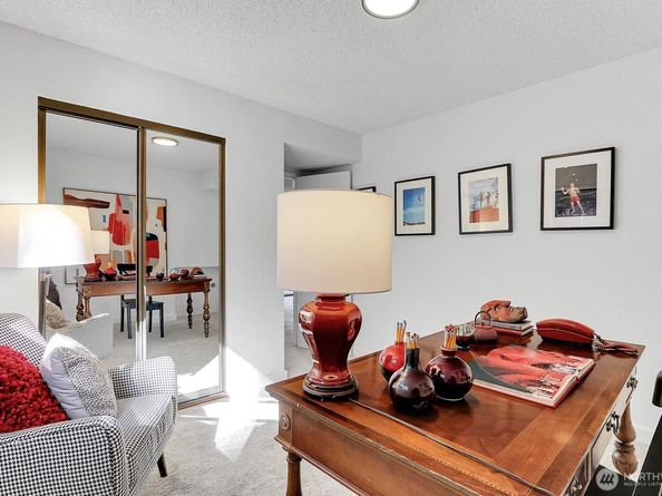 13749 97th Avenue NE, Kirkland WA 98034