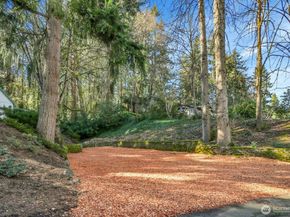13749 97th Avenue NE, Kirkland WA 98034
