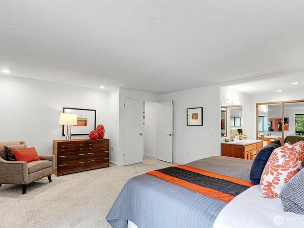 13749 97th Avenue NE, Kirkland WA 98034