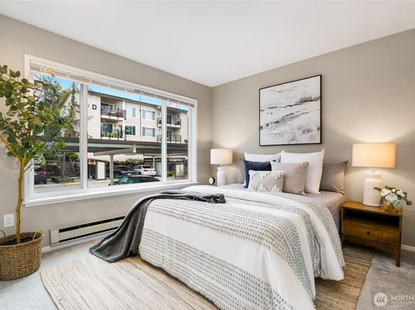 705 136th Place NE A5, Bellevue WA 98005