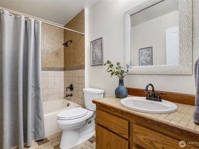 705 136th Place NE A5, Bellevue WA 98005