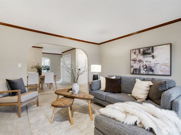 705 136th Place NE A5, Bellevue WA 98005