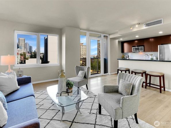 76 Cedar Street 808, Seattle WA 98121