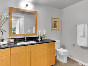 76 Cedar Street 808, Seattle WA 98121