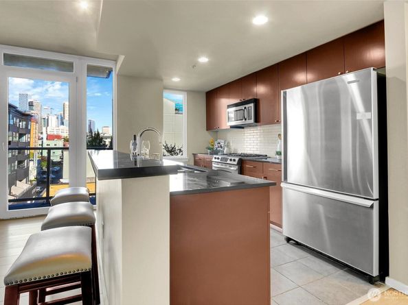 76 Cedar Street 808, Seattle WA 98121