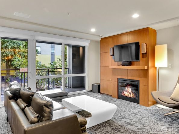76 Cedar Street 808, Seattle WA 98121