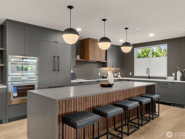 238 4th Avenue 100, Kirkland WA 98033