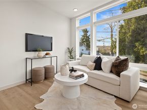 724 N 36th Street, Seattle WA 98103