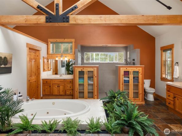 16375 NE 44th Court, Redmond WA 98052