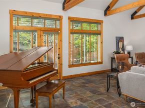 16375 NE 44th Court, Redmond WA 98052