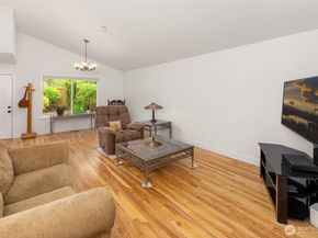 16375 NE 44th Court, Redmond WA 98052