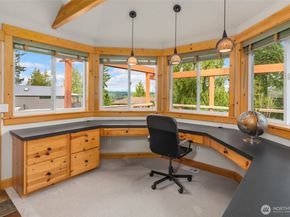 16375 NE 44th Court, Redmond WA 98052