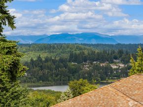 16375 NE 44th Court, Redmond WA 98052