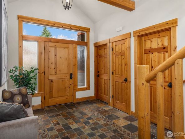 16375 NE 44th Court, Redmond WA 98052