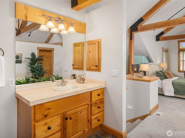 16375 NE 44th Court, Redmond WA 98052