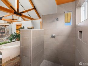 16375 NE 44th Court, Redmond WA 98052