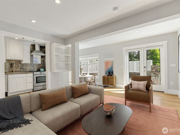 1542 Grand Avenue, Seattle WA 98122