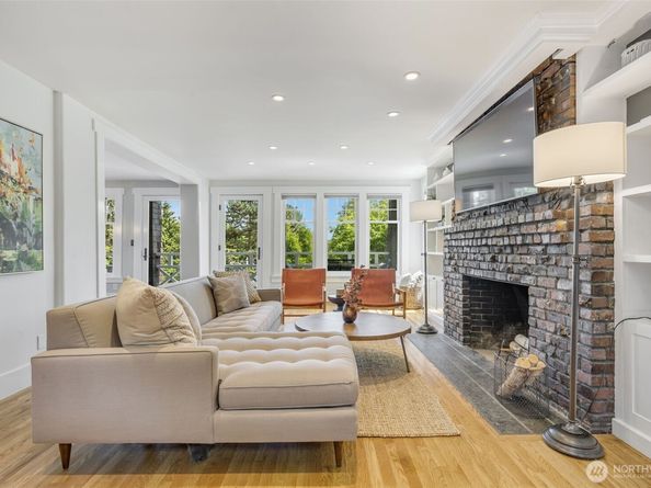 1542 Grand Avenue, Seattle WA 98122