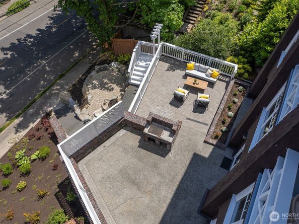 1542 Grand Avenue, Seattle WA 98122