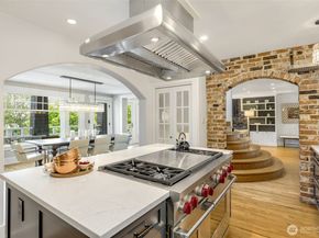 1542 Grand Avenue, Seattle WA 98122