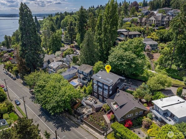 1542 Grand Avenue, Seattle WA 98122