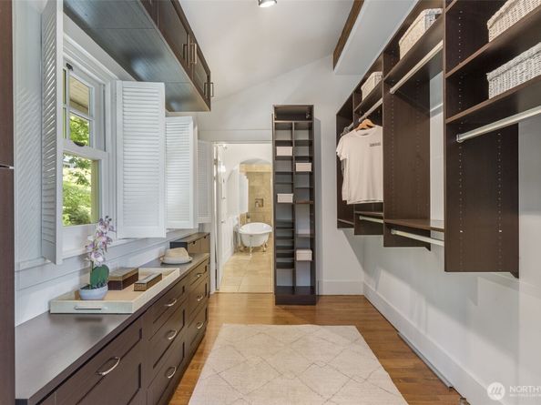 1542 Grand Avenue, Seattle WA 98122