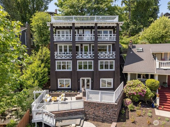 1542 Grand Avenue, Seattle WA 98122