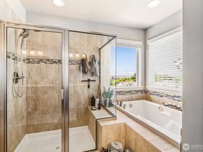 912 77th Drive SE, Lake Stevens WA 98258