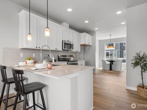 15726 40TH Avenue W B6, Lynnwood WA 98087
