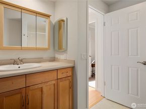 2606 174th Avenue NE, Redmond WA 98052
