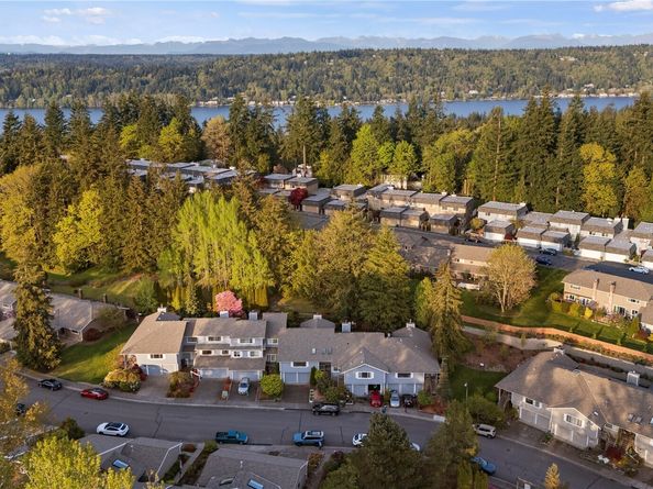 2606 174th Avenue NE, Redmond WA 98052