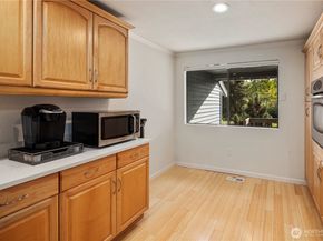 2606 174th Avenue NE, Redmond WA 98052